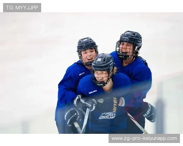 2026女子冰球赛：中国胜韩国，晋级四强，女子冰球比赛时间
